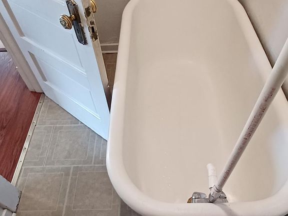 4th image of 1703 12th Ave APT 306