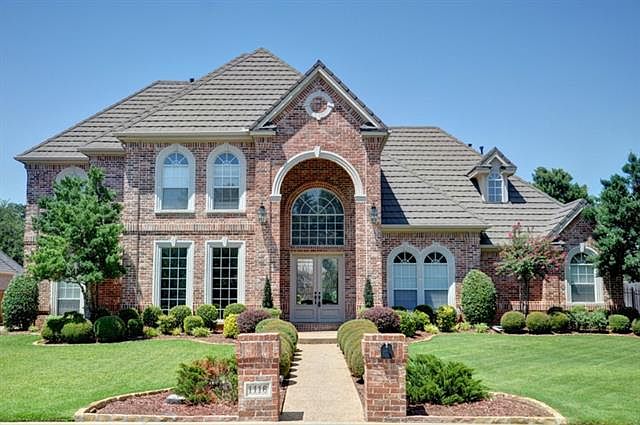1st image of 1116 Chatsworth Dr