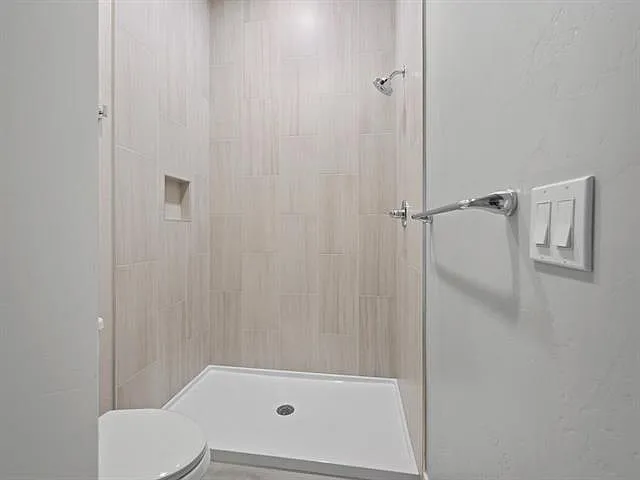 392 W Ridges Blvd #B — Photo 38