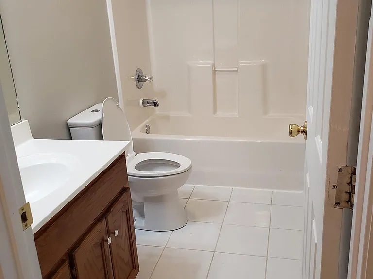 1069 Merrick Dr #1 — Photo 13
