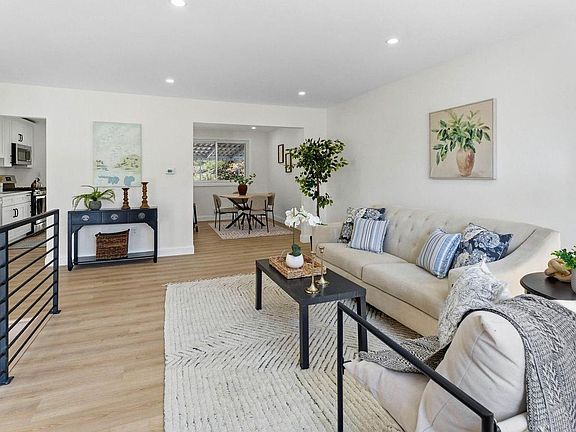 5th image of 16 Saratoga Rd