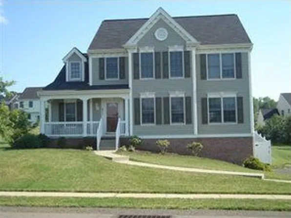 311 Hill Farm Ln, Valencia, PA 16059