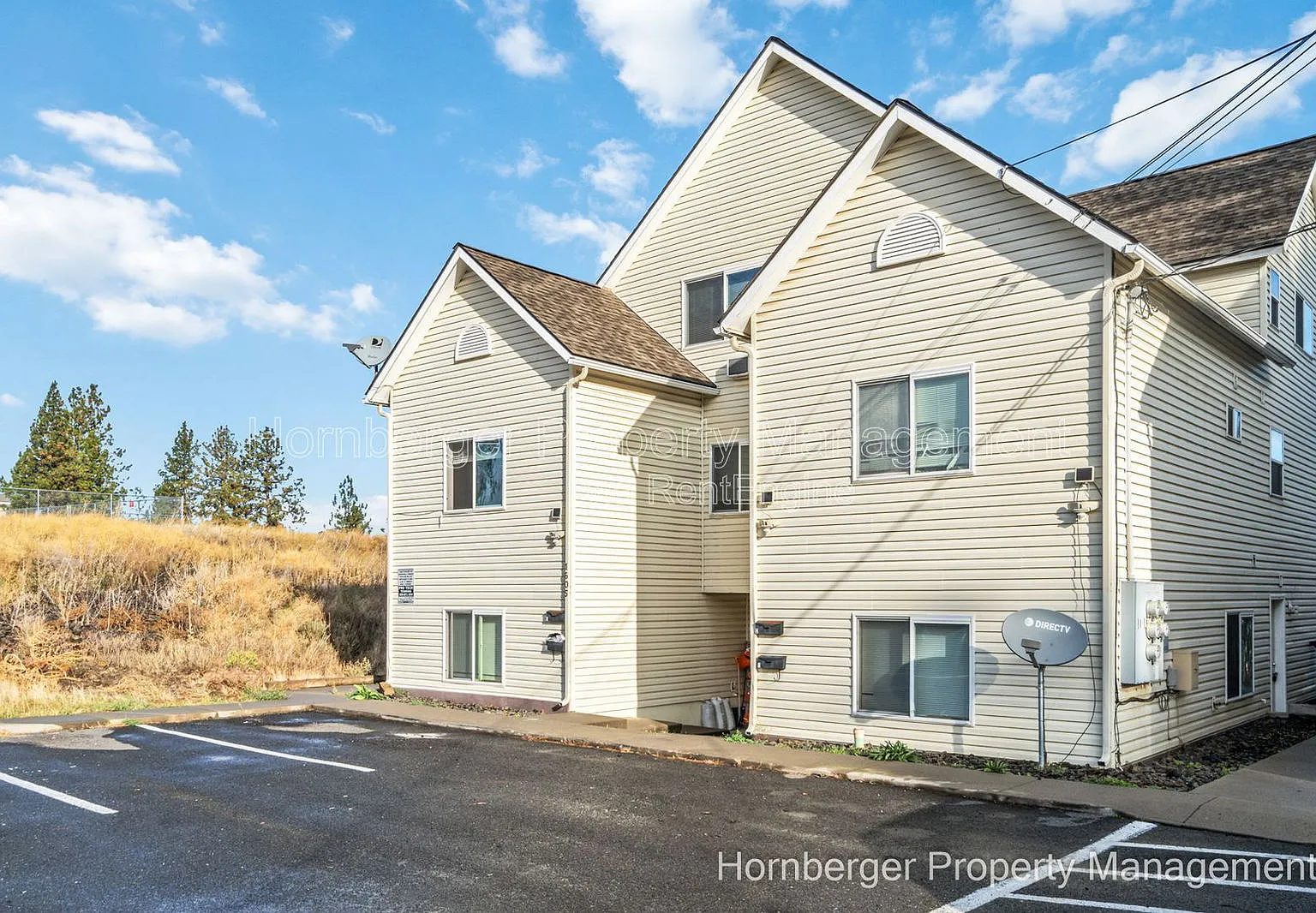 2 bed, 1.0 bath, 990 sqft, $1,395 — Photo 3
