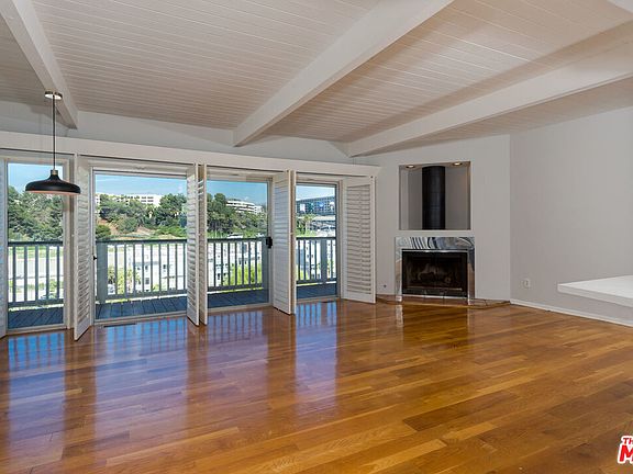 5th image of 3448 Oak Glen Dr