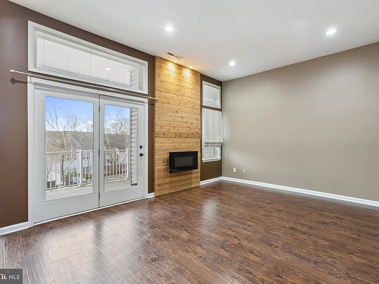 4807 Birch Cir #142 — Photo 2