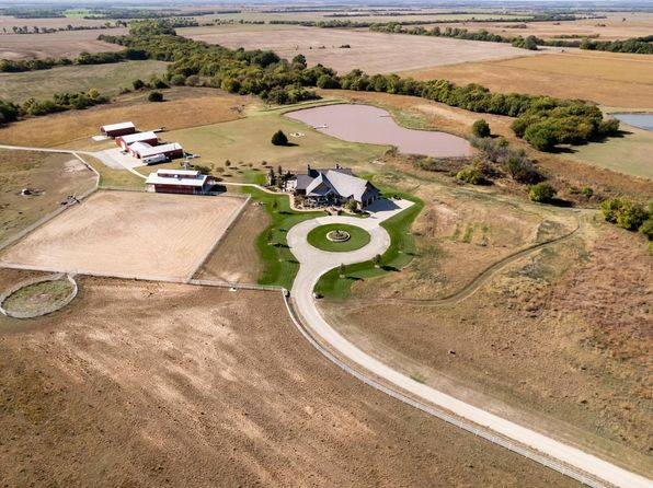 1051 N Blackstone Rd, Milton, KS 67106