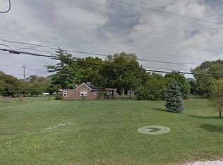 335 W 63rd St, Willowbrook, IL 60527