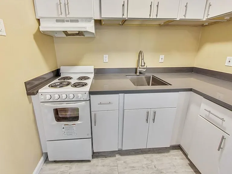 3257 Delaware St #5 — Photo 6