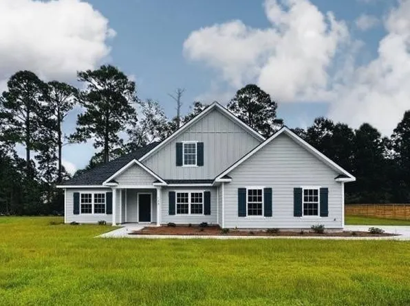 28 Egrets Pass Dr, Brunswick, GA 31523