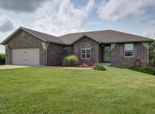 143 Bear Den Ct, Highlandville, MO 65669