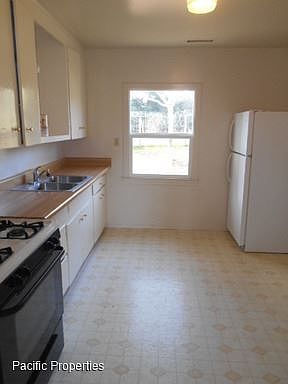 5th image of 45 Holly Hts