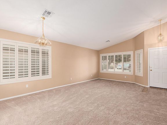 3rd image of 8138 W Tonto Ln