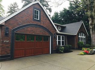 3727 Upper Dr, Lake Oswego, OR 97035