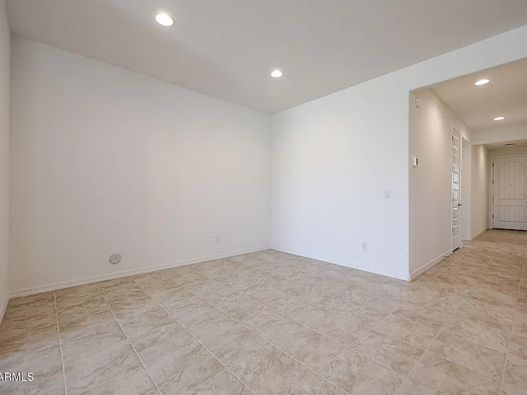 25183 N 172nd Dr — Photo 5