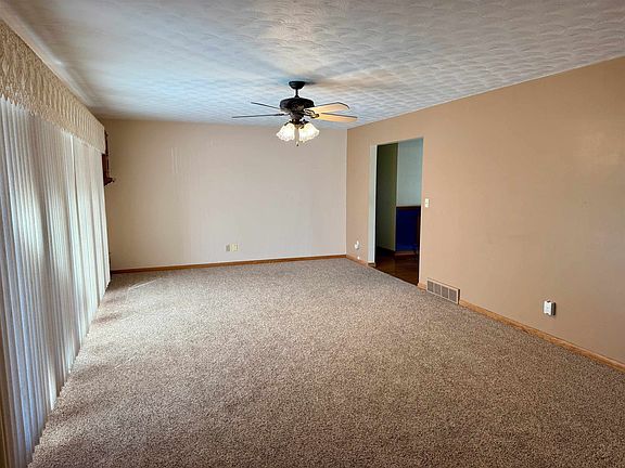 2nd image of 401 Anderson St