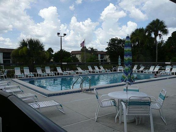 4th image of 9291 Central Park Dr