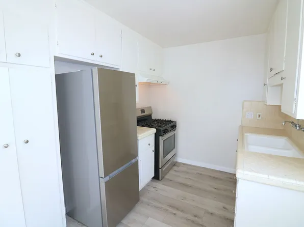 Mission Avenue, 1834 Mission Ave APT 10, San Diego, CA 92116