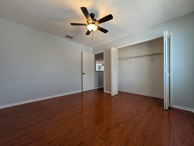 11435 Georgetown Cir — Photo 30