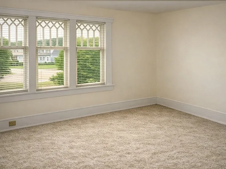 Upstairs East Bedroom 4