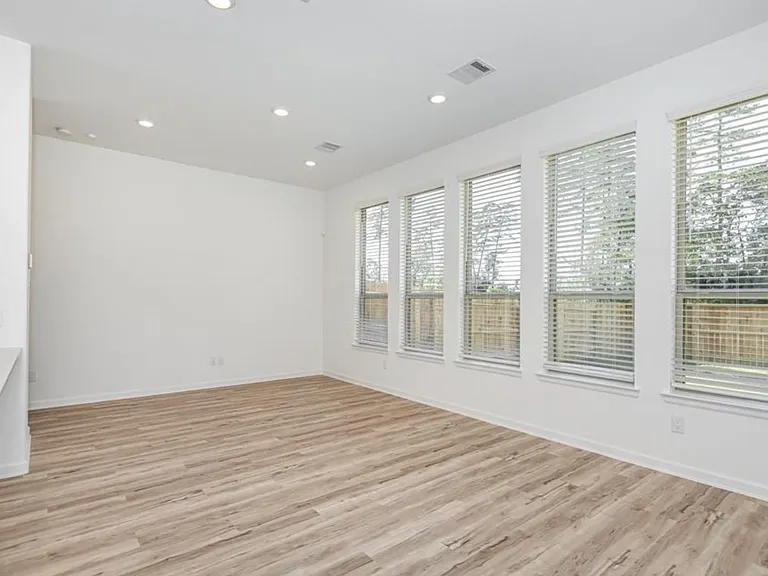 526 Dry Fork Ln — Photo 8