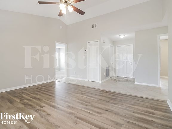 3rd image of 527 Dove Ct
