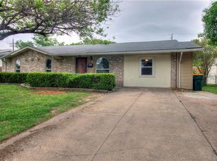 110 Fernwood Pl, Lewisville, TX 75067