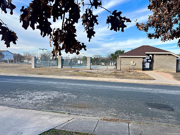 4th image of 8215 MORNING GRV