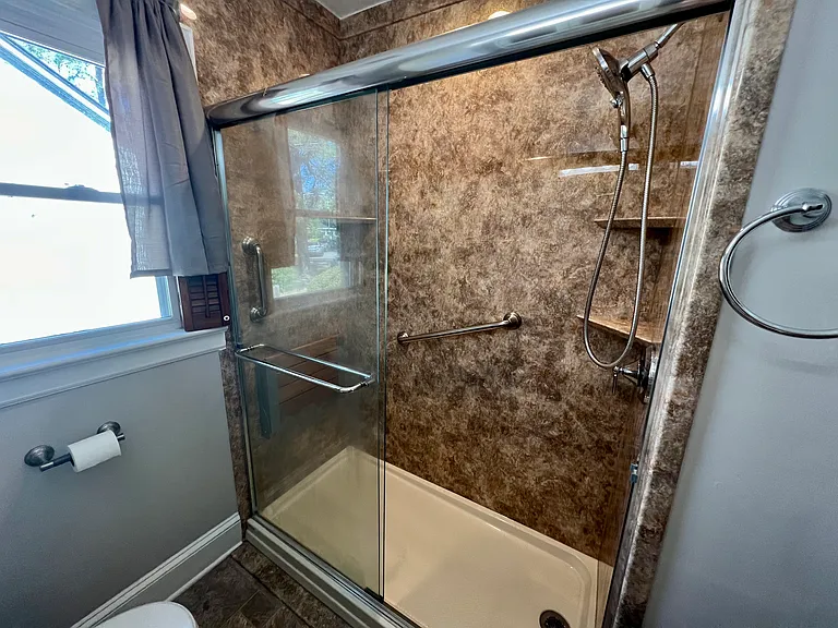 435 Rollingwood Cir — Photo 11