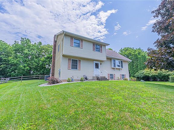 4th image of 608 Red Fox Ln