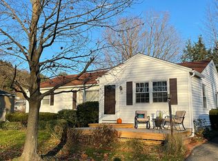 20 Sandy Ln, Binghamton, NY 13901