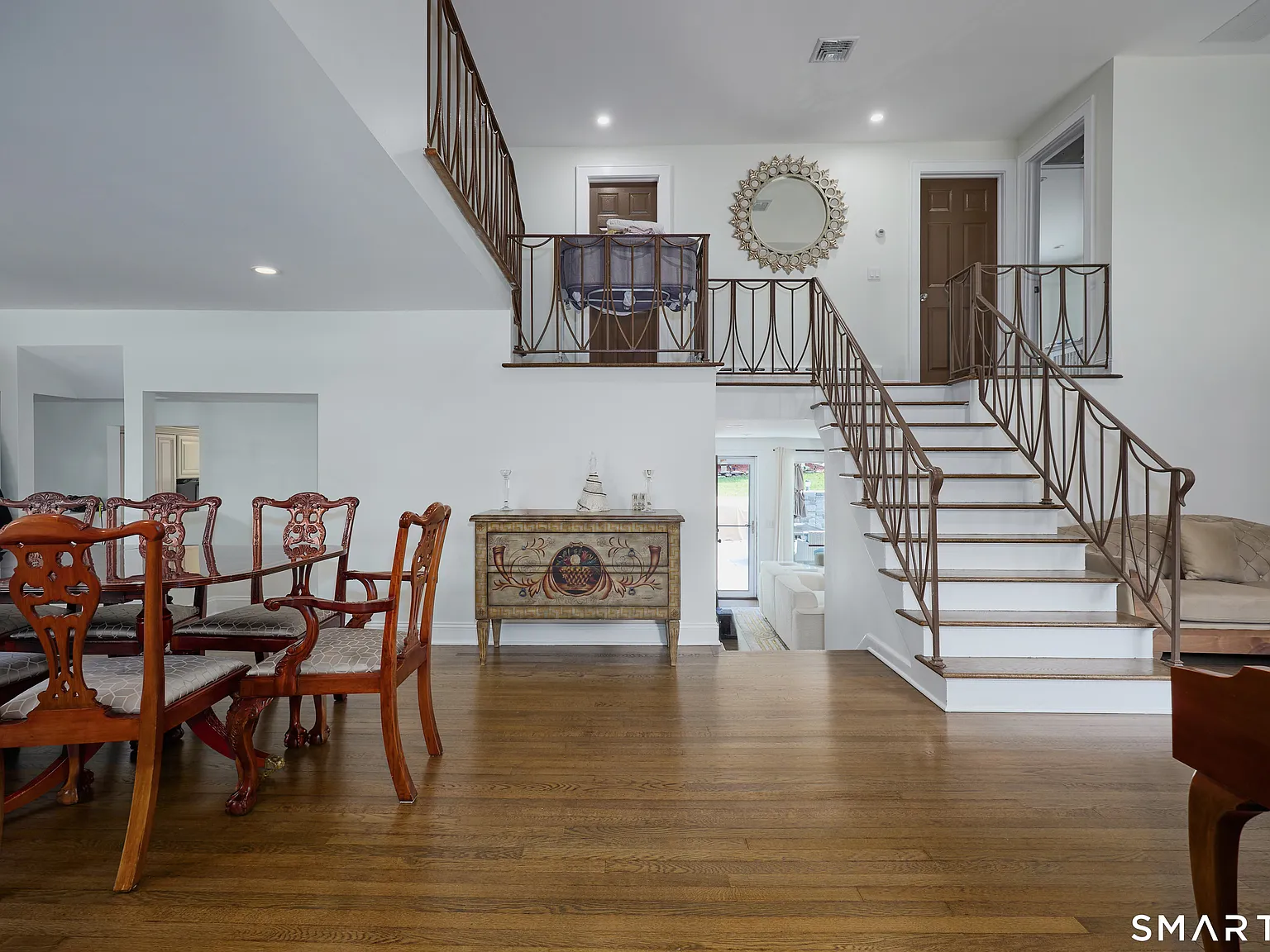 3 bed, 2.5 bath, 2561 sqft, $5,000 — Photo 4