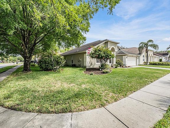 5th image of 18145 Palm Breeze Dr