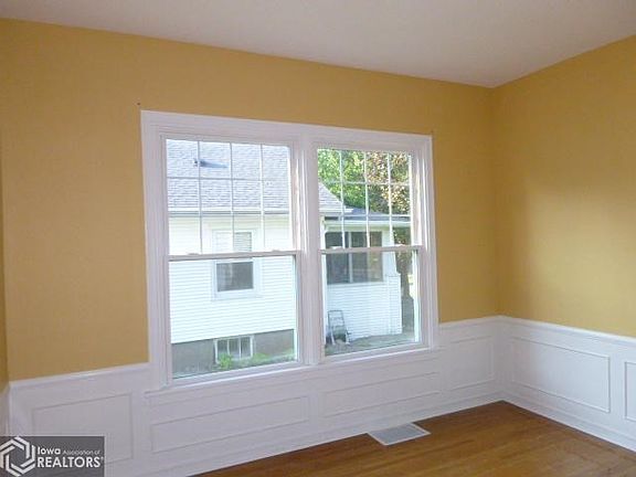2nd image of 1903 River St