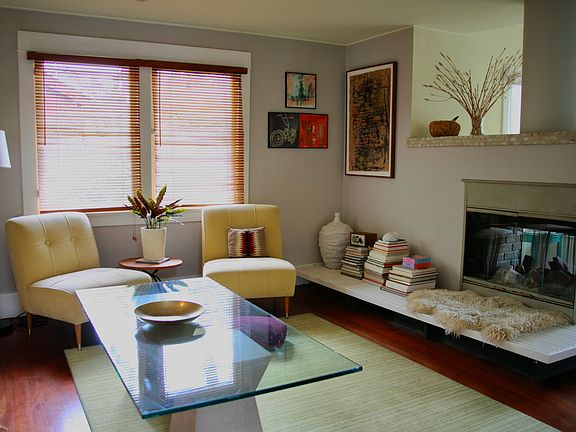 Living Room with Gas Fireplace