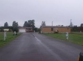 1610 N Tenmile Lake Rd, Lakeside, OR
