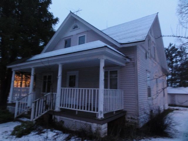 1st image of 330 S 2nd St
