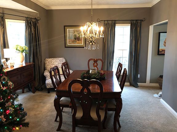 2nd image of 1423 Honeygold Ln