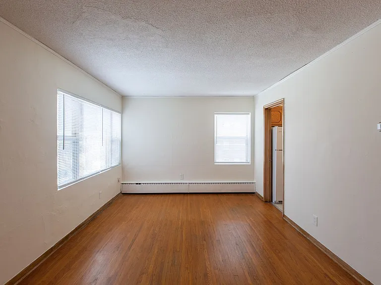 3201 Girard Ave S — Photo 4
