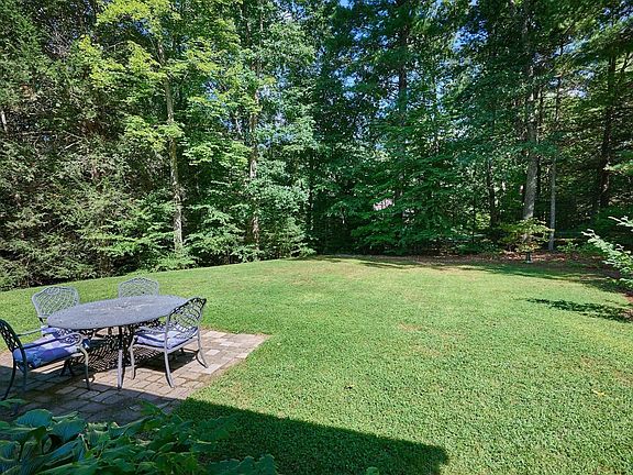 3rd image of 719 Park Hill Rd