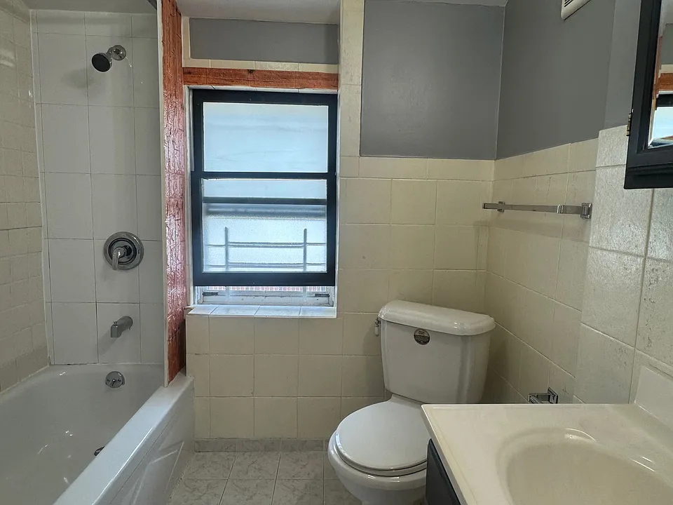 Upper Bathroom