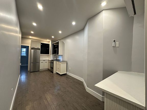 5th image of 50 Jordan Ave #39E