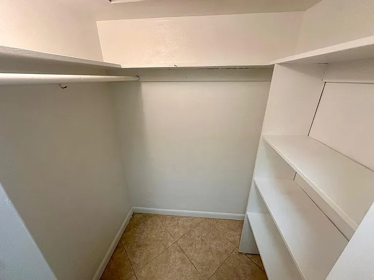2170 NE 51st Ct #B25 — Photo 17