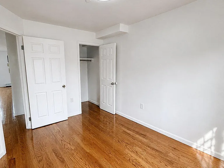 42 Three College Point Blvd #3F — Photo 9