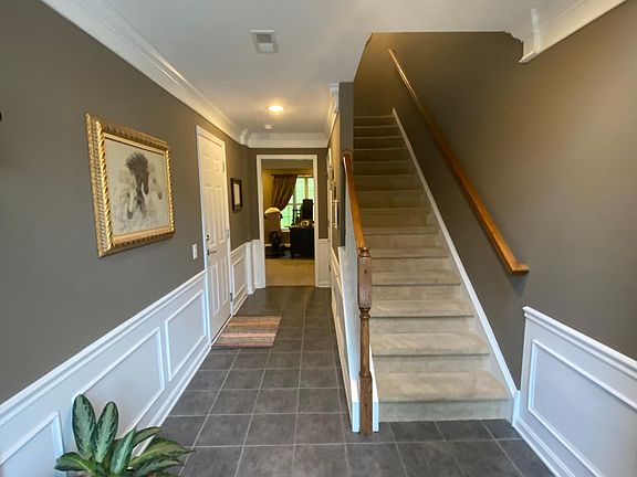 4th image of 264 Baxter Dr
