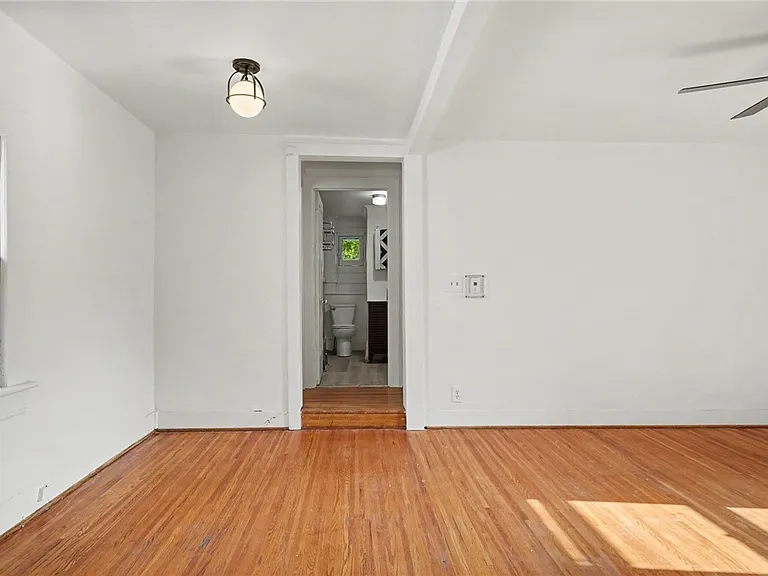 54 Sanford St #B — Photo 6