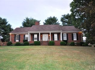 106 Lake Ridge Dr, Forest, VA 24551