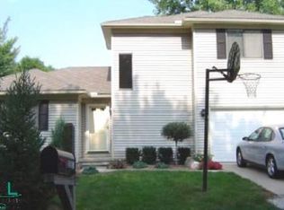 29831 Forton Dr, New Baltimore, MI 48047