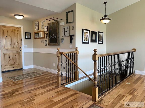4th image of 1773 Strawberry Pl