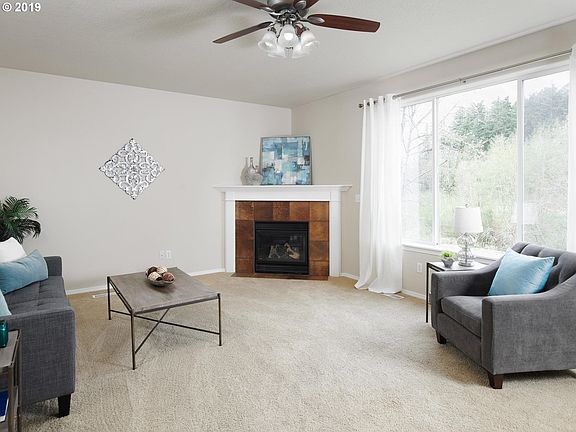 5th image of 103 SE 49th Ct