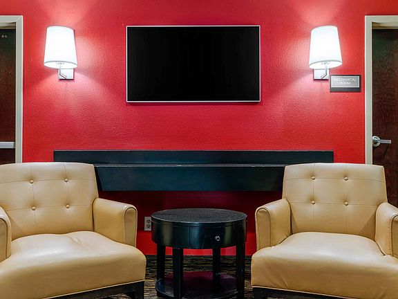 Lobby and Guest Check-in